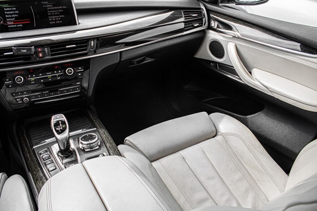 BMW X5 SUV / Terénní 3,0 l 190 kw