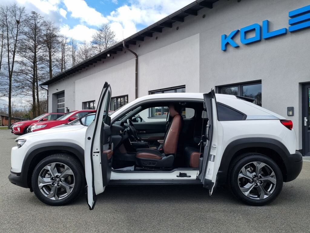 Mazda MX-30 SUV / Terénní 0,0 107 kw