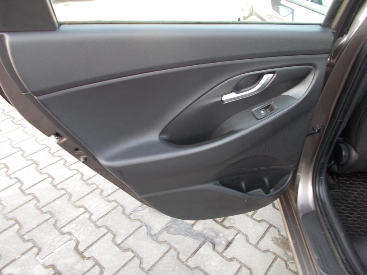 Hyundai i30 Kombi 998,0 88 kw