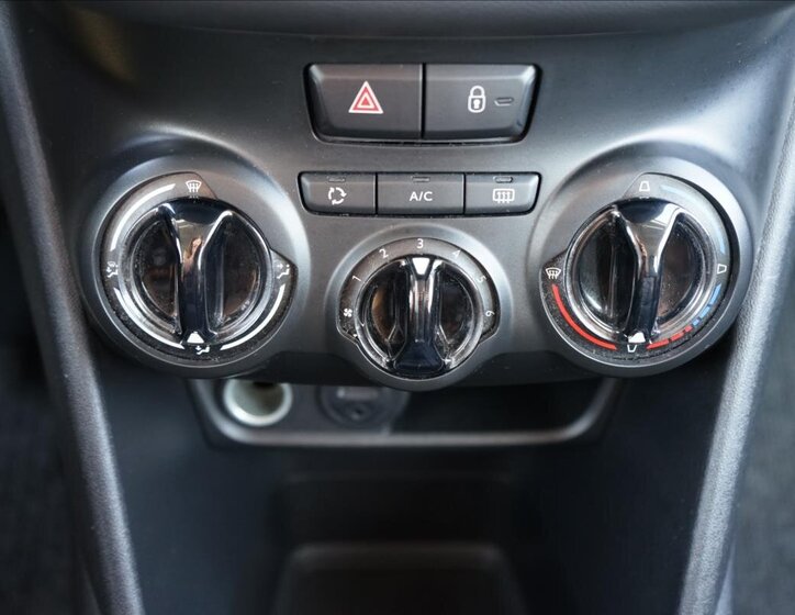 Peugeot 208 Hatchback 1,2 l 60 kw