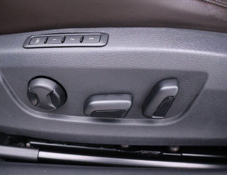 Škoda Superb Kombi 2,0 l 140 kw