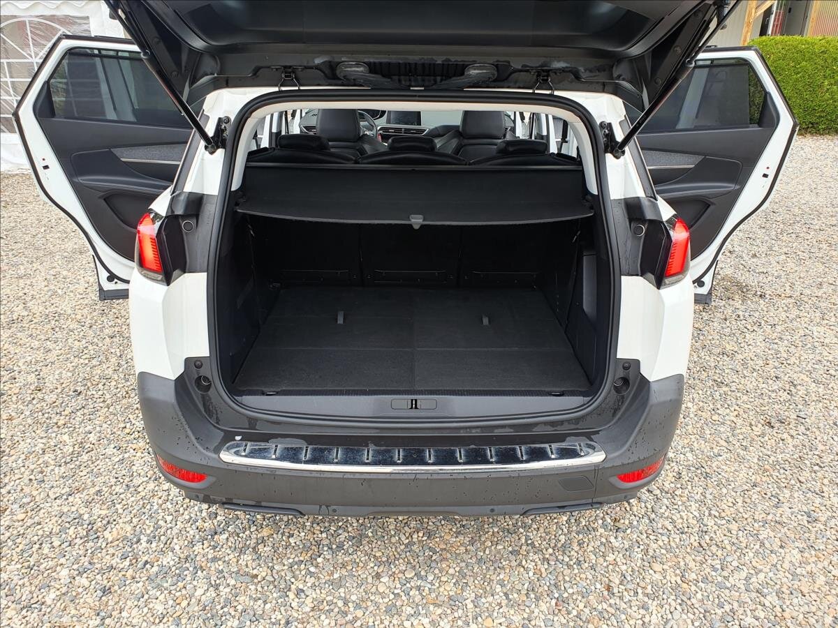 Peugeot 5008 SUV 2,0 l 110 kw