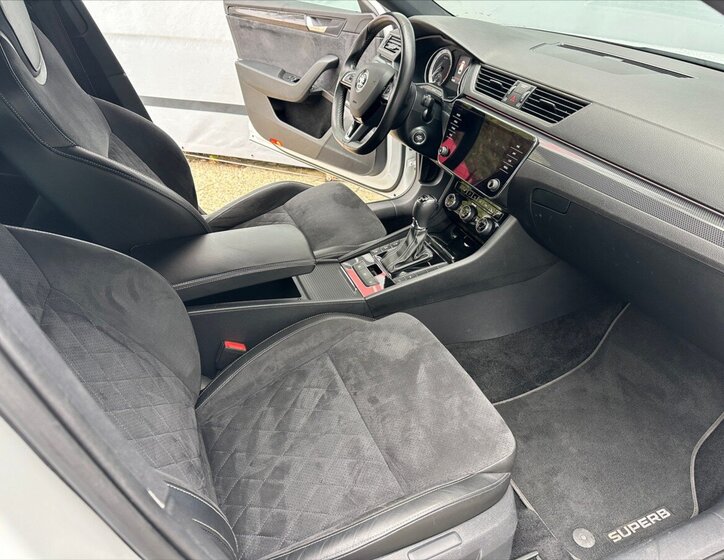 Škoda Superb Kombi 2,0 l 206 kw