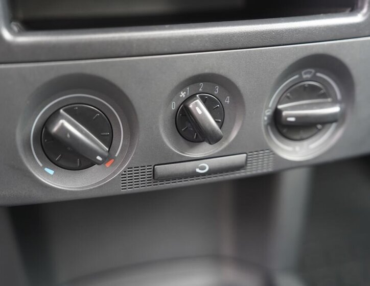 Škoda Fabia Sedan / Limuzína 1,2 l 47 kw