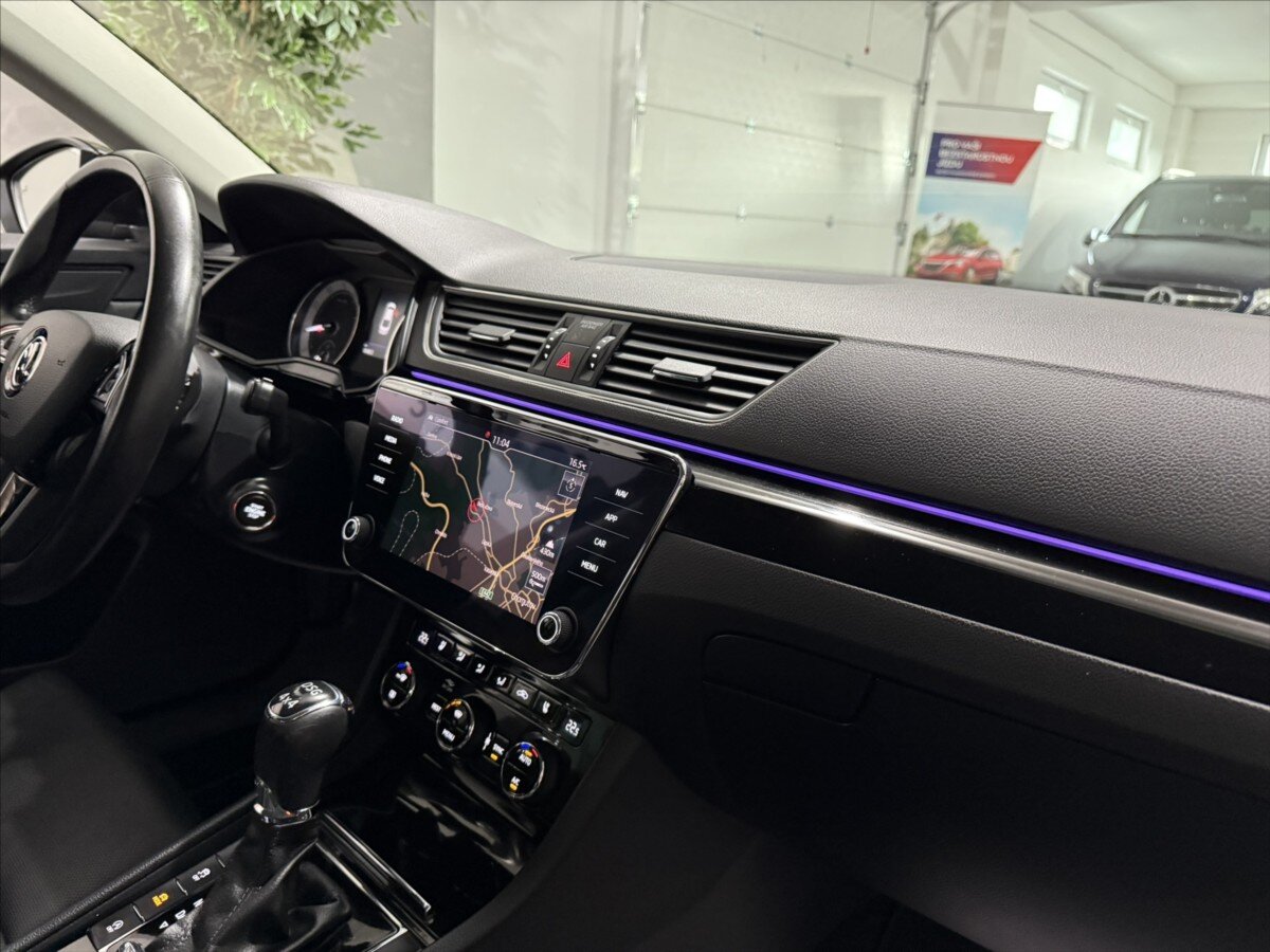 Škoda Superb Sedan / Limuzína 2,0 l 206 kw