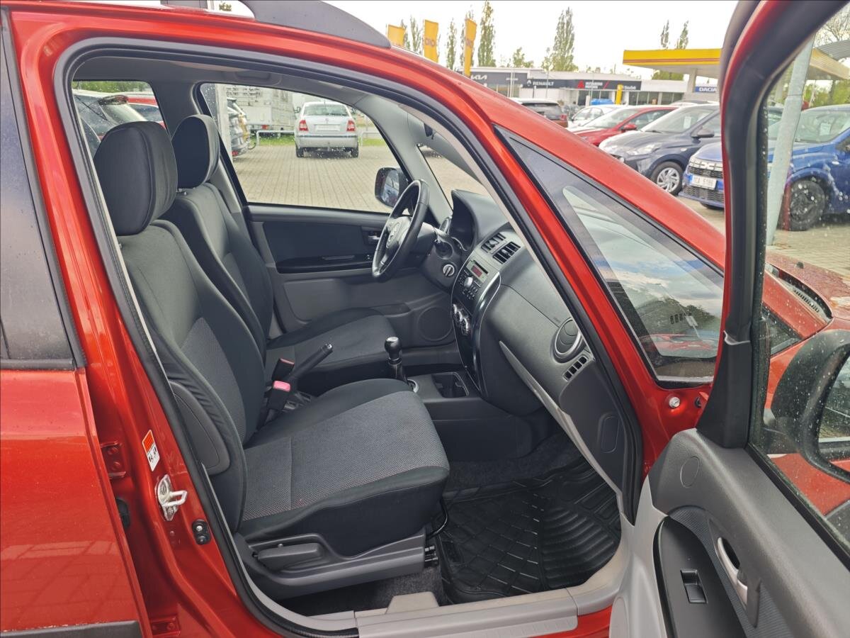 Suzuki SX4 Hatchback 1,5 l 73 kw