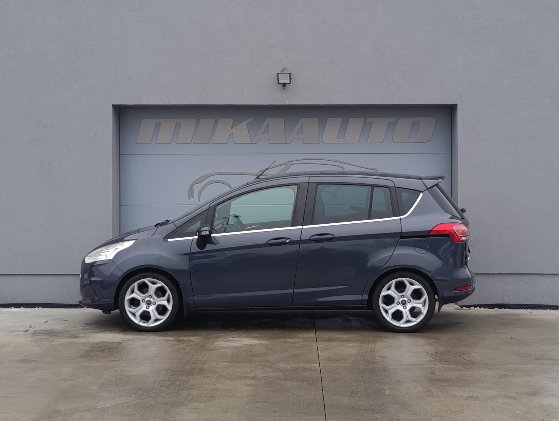 Ford B-MAX Hatchback 999,0 92 kw