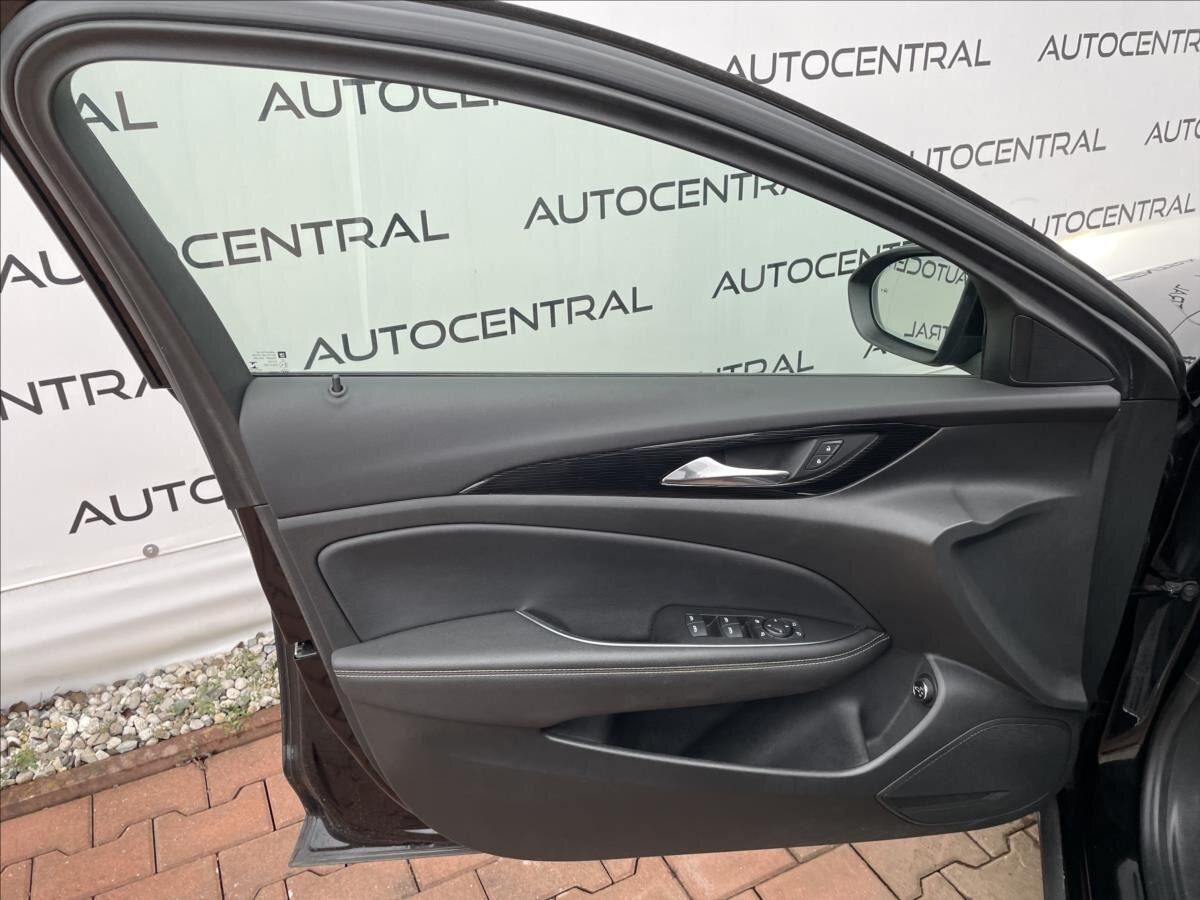 Opel Insignia Kombi 1,5 l 121 kw