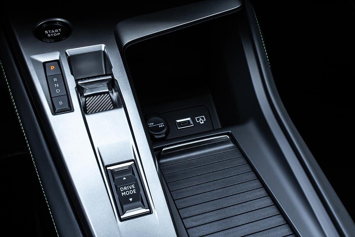 Peugeot 408 Liftback 1,6 l 132 kw