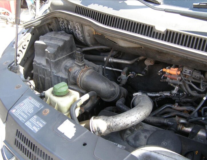 Volkswagen Caravelle MPV 2,5 l 128 kw