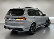 BMW X7 SUV 4,4 l 390 kw