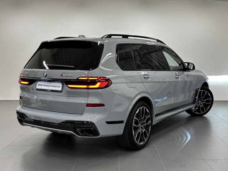 BMW X7 SUV 4,4 l 390 kw