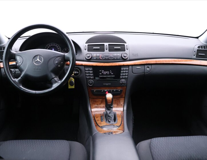 Mercedes-Benz Třídy E 24