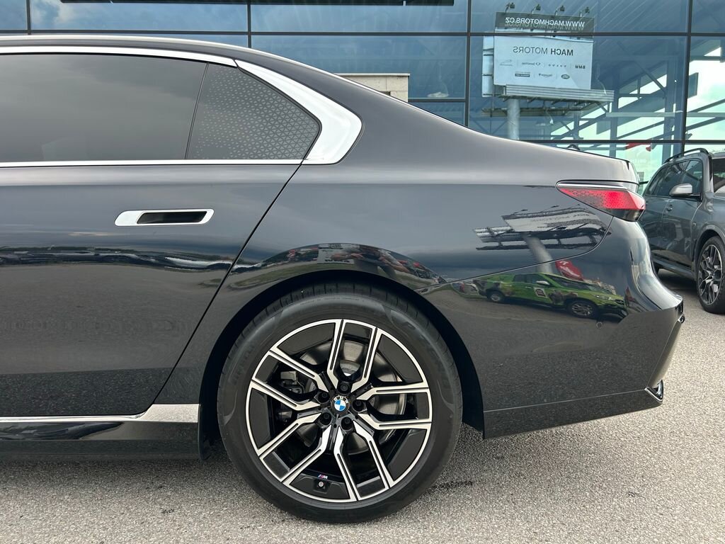 BMW i7 Sedan / Limuzína 0,0 400 kw
