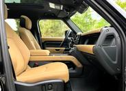 Land Rover Defender 33