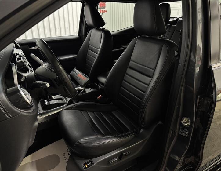 Mercedes-Benz Třídy X 28