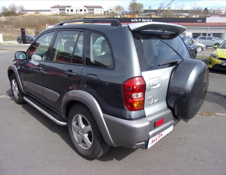 Toyota RAV4 Skříň 2,0 l 110 kw