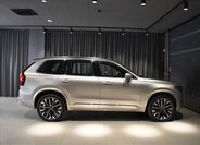 Volvo XC90 SUV / Terénní 2,0 l 228 kw