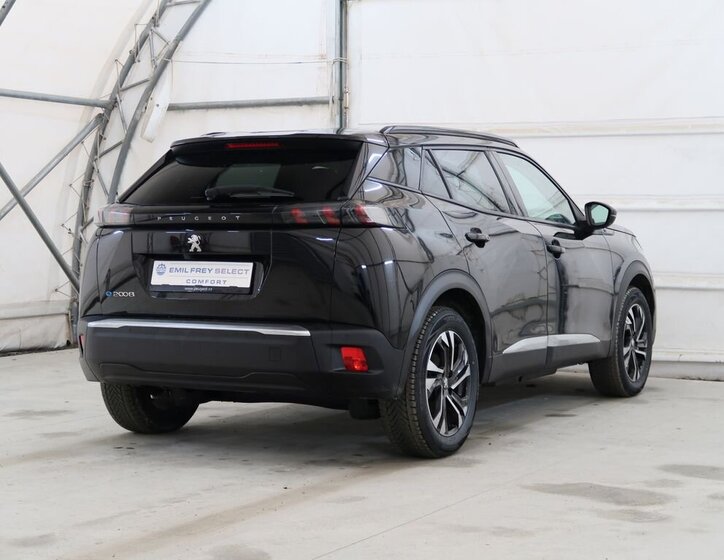 Peugeot 2008 SUV 0,0 100 kw