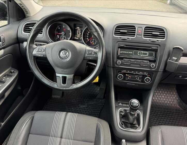 Volkswagen Golf Kombi 1,6 l 77 kw