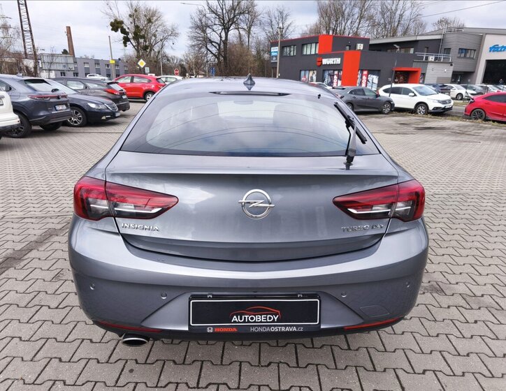 Opel Insignia Hatchback 2,0 l 125 kw