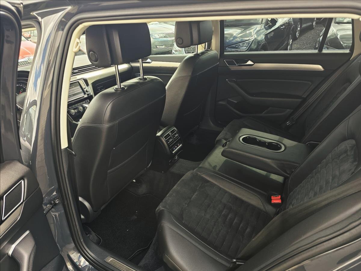 Volkswagen Passat Kombi 1,4 l 110 kw