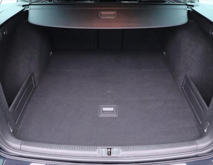 Volkswagen Passat 10