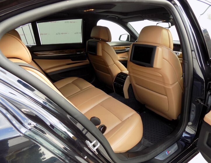 BMW Řada 7 Sedan / Limuzína 3,0 l 225 kw