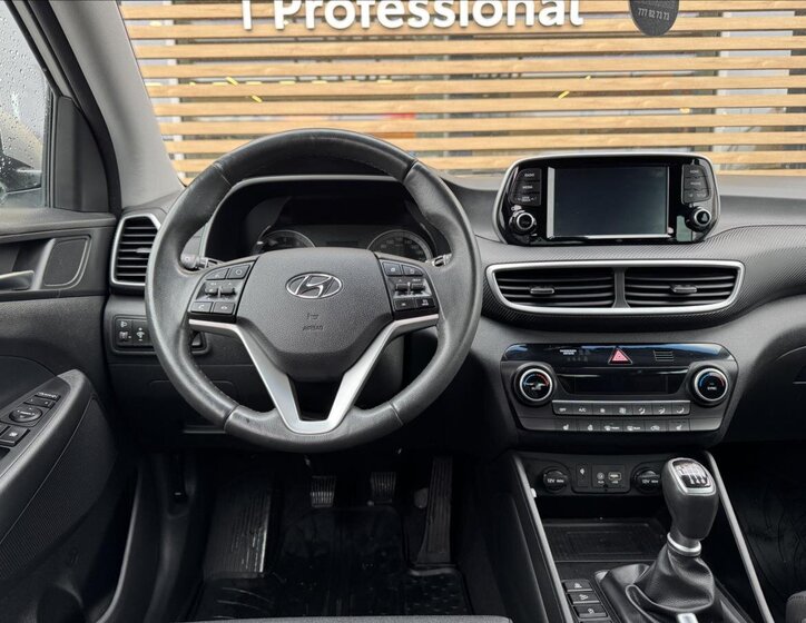 Hyundai Tucson SUV 1,6 l 97 kw