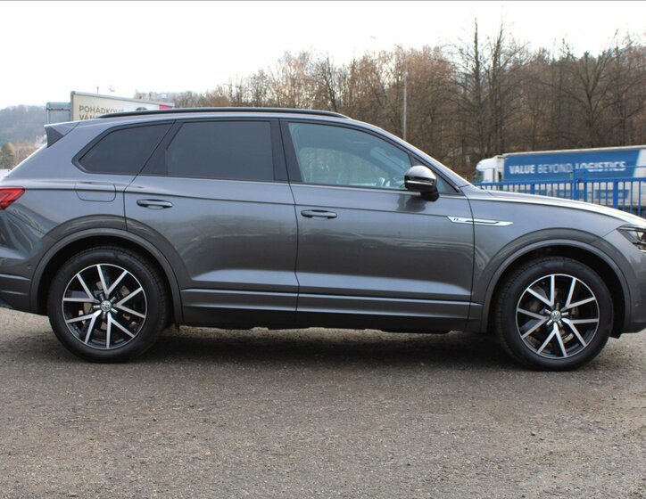 Volkswagen Touareg 4