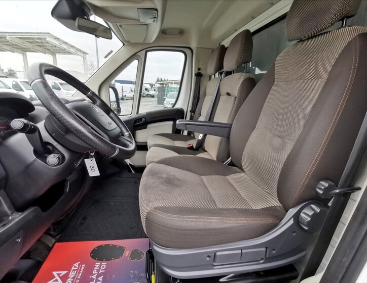 Peugeot Boxer Valník 2,0 l 120 kw