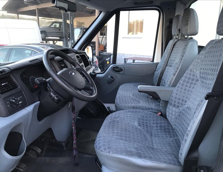 Ford Transit 7
