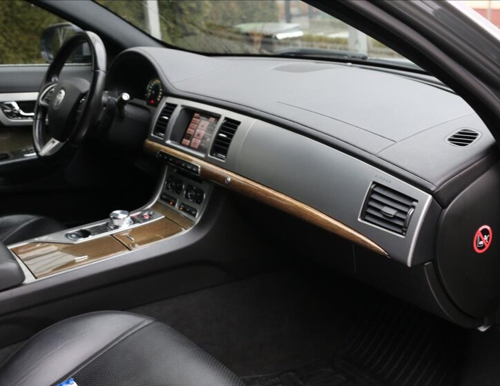 Jaguar XF Kombi 3,0 l 177 kw