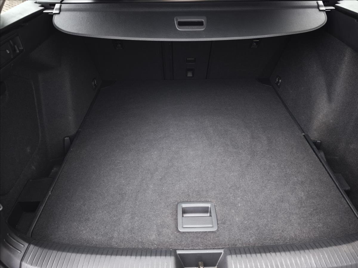 Volkswagen Golf Kombi 1,5 l 96 kw