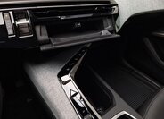 Peugeot 5008 SUV 1,2 l 107 kw