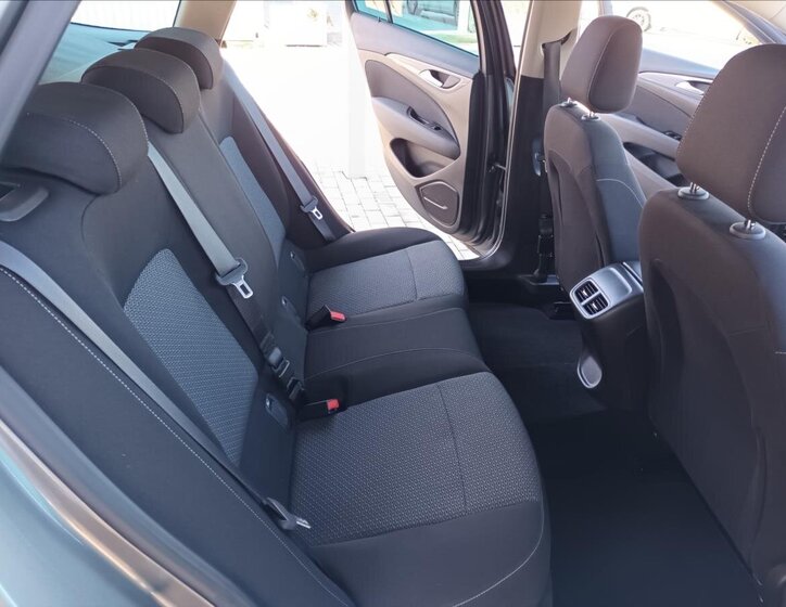 Opel Insignia Kombi 1,6 l 81 kw