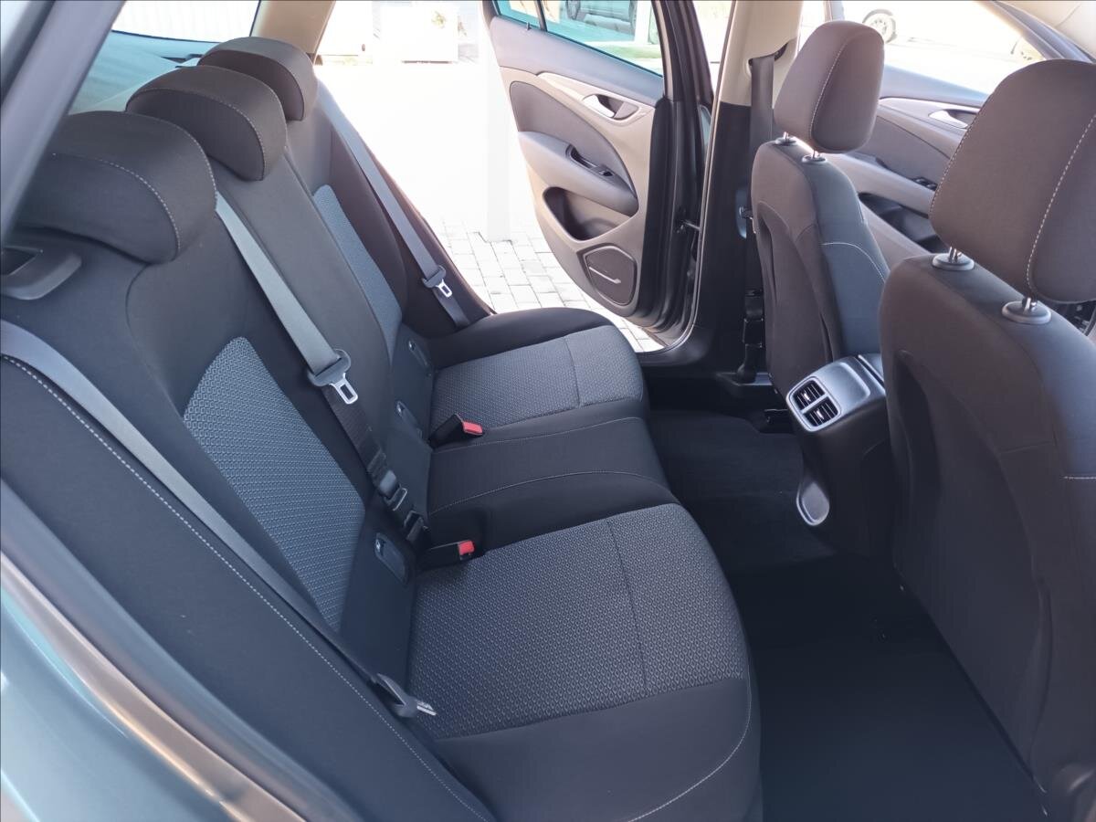 Opel Insignia Kombi 1,6 l 81 kw