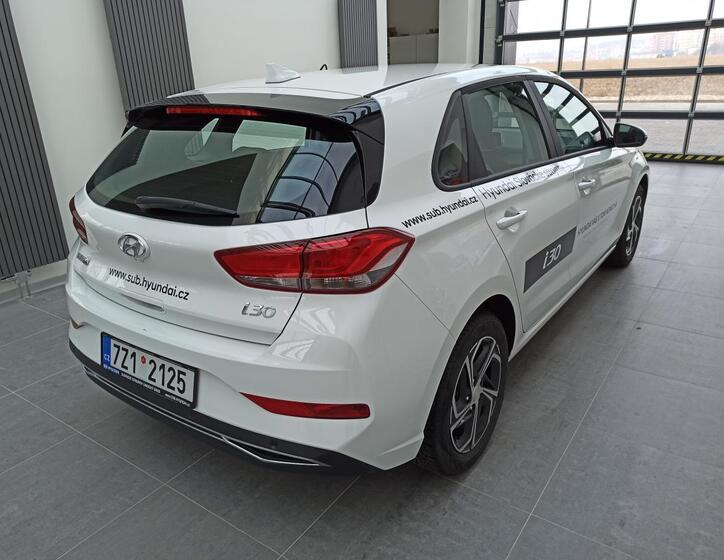 Hyundai i30 4