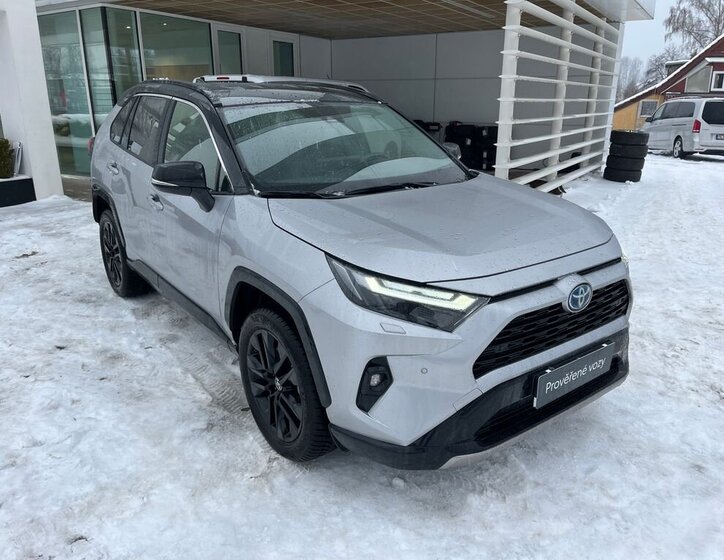 Toyota RAV4 8