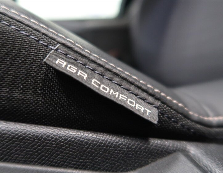 Peugeot 3008 SUV / Terénní 1,2 l 100 kw