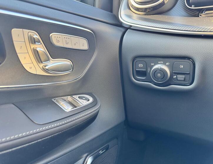 Mercedes-Benz Třídy V 14