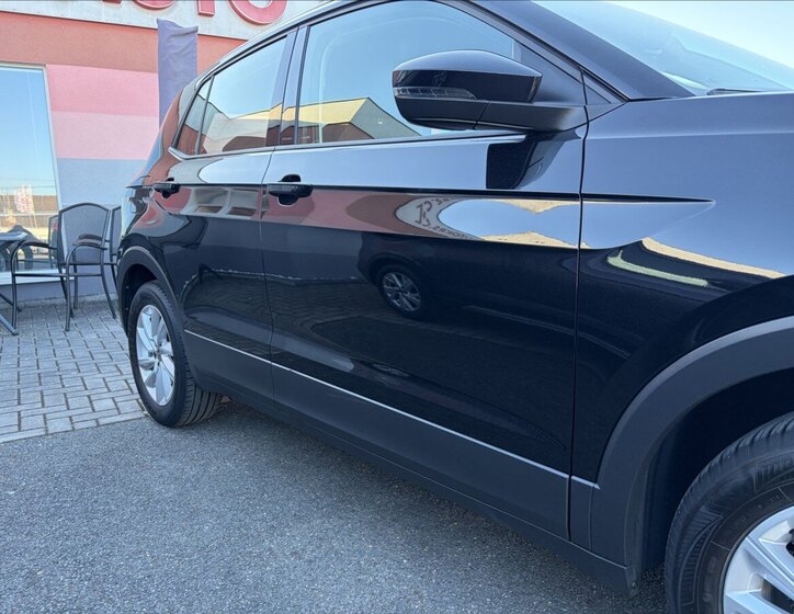 Volkswagen T-Cross Kombi 999,0 81 kw