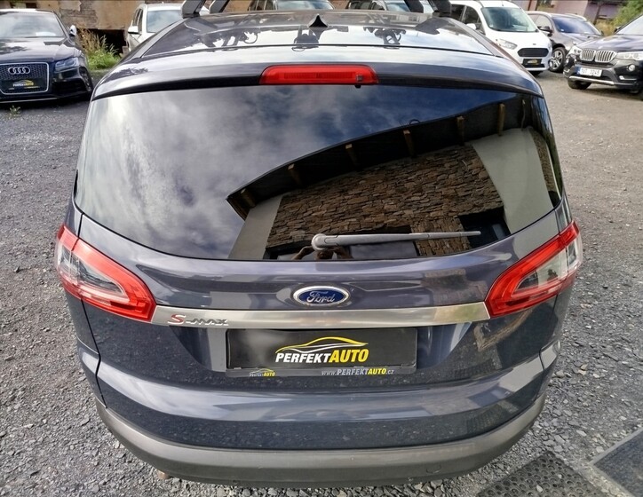 Ford S-MAX 5