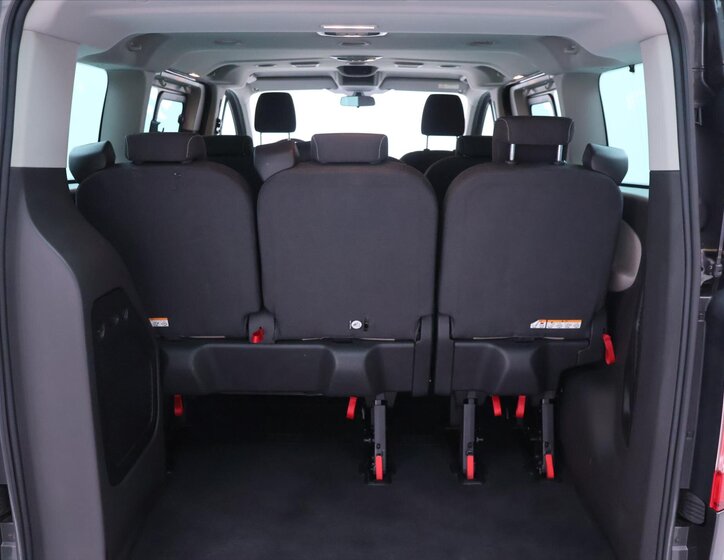 Ford Tourneo Custom MPV 2,2 l 114 kw