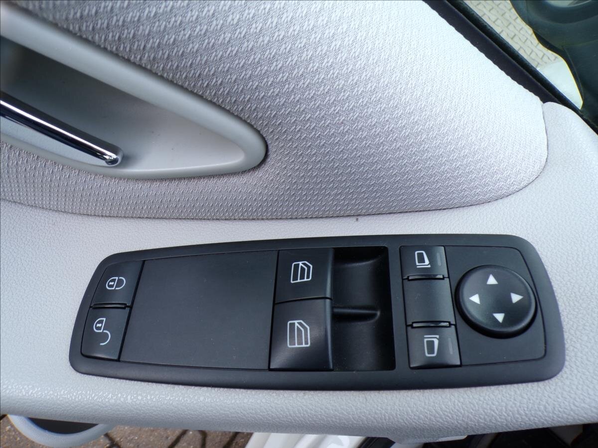 Mercedes-Benz Třídy B Kombi 2,0 l 100 kw