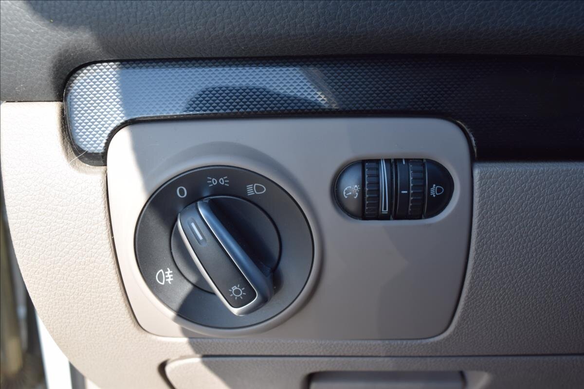 Volkswagen Golf Kombi 1,6 l 66 kw