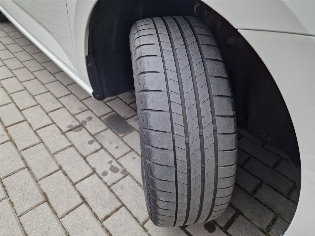 Škoda Scala Hatchback 999,0 81 kw