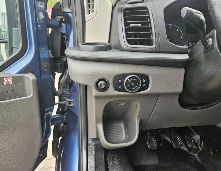 Ford Transit 10