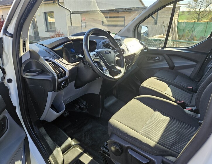 Ford Transit Custom 8