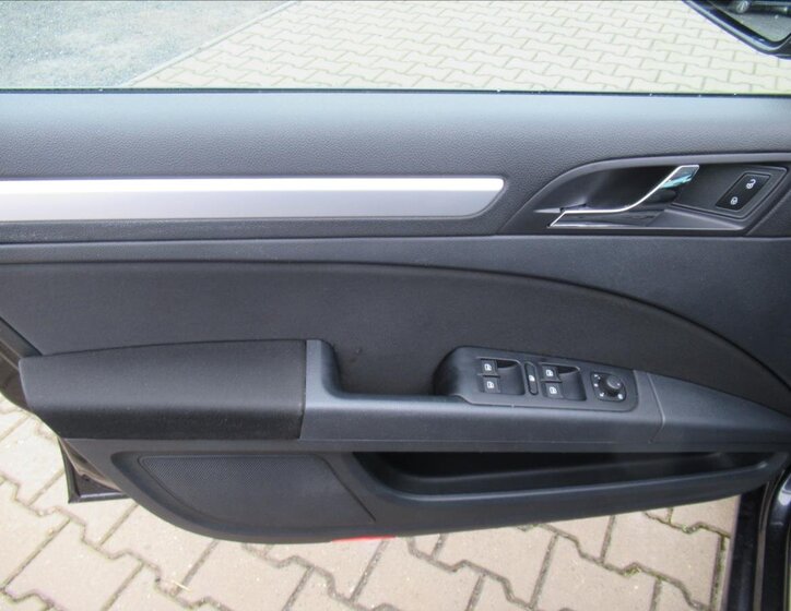 Škoda Superb Kombi 2,0 l 103 kw